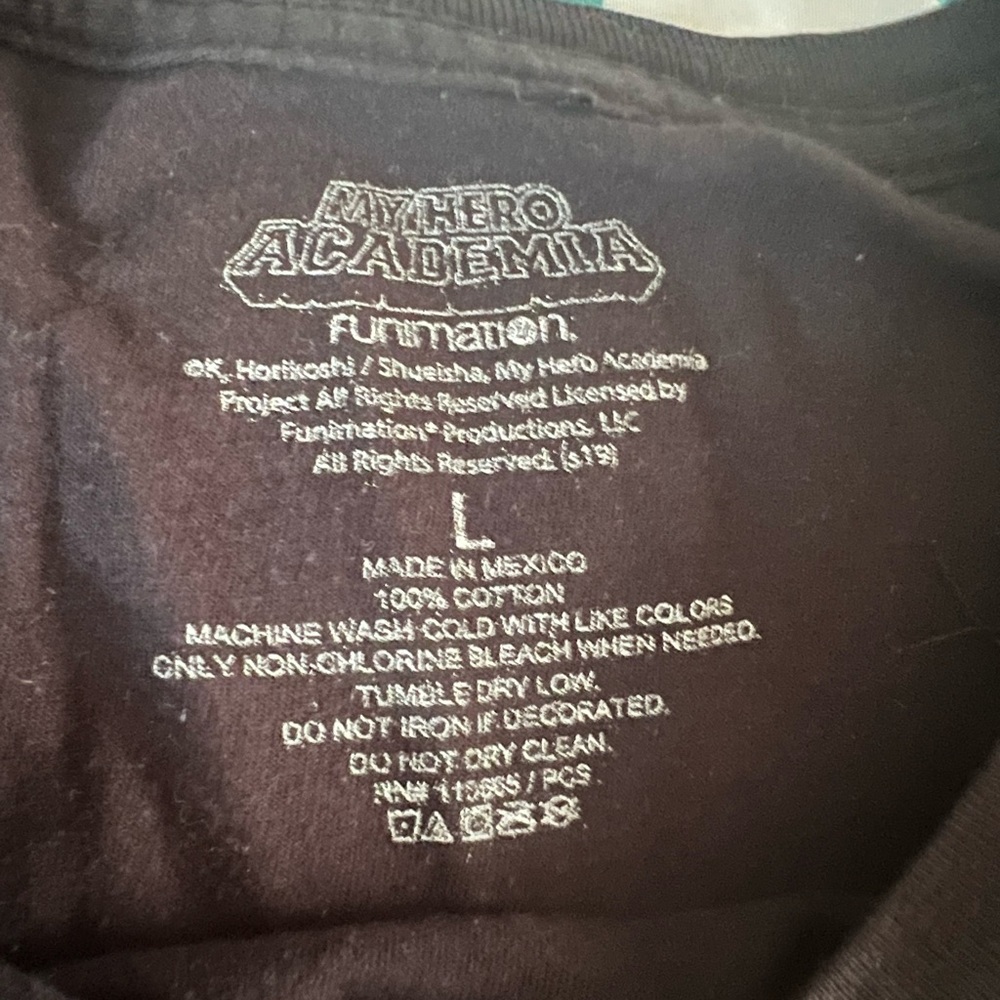 My Hero Academia Heroes vs Villains T-Shirt - Picture 2 of 2
